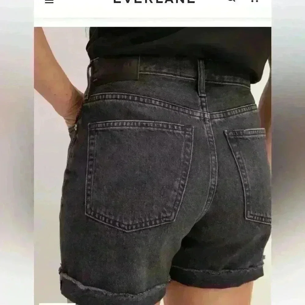 Everlane Cheeky Jean Short, high waisted Jean shorts black, size 33. - Picture 3 of 15